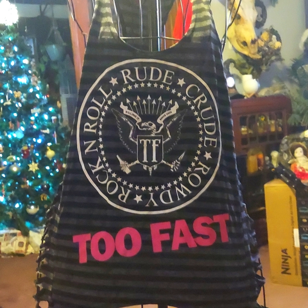 Too Fast tank